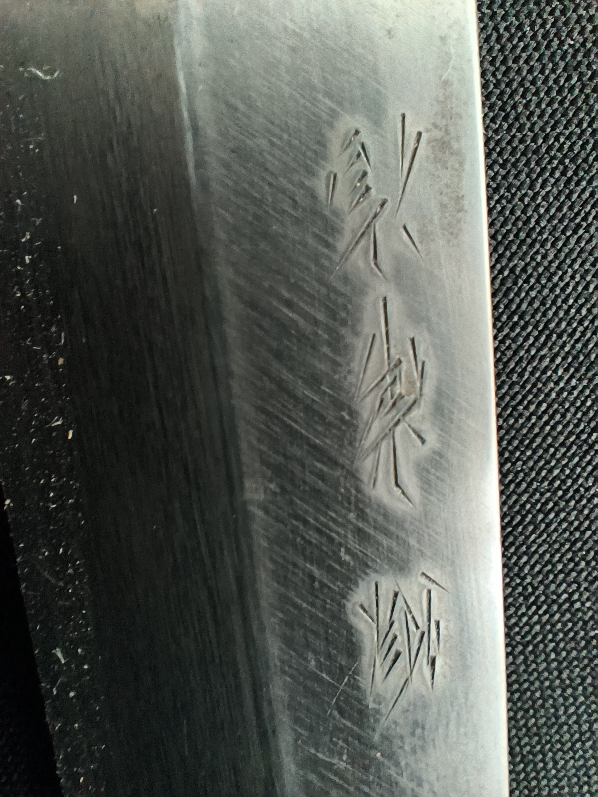 Yanagiba 175 mm — Sakai Muneharu (SHOW008) — detal oznaczenia 堺宗春
